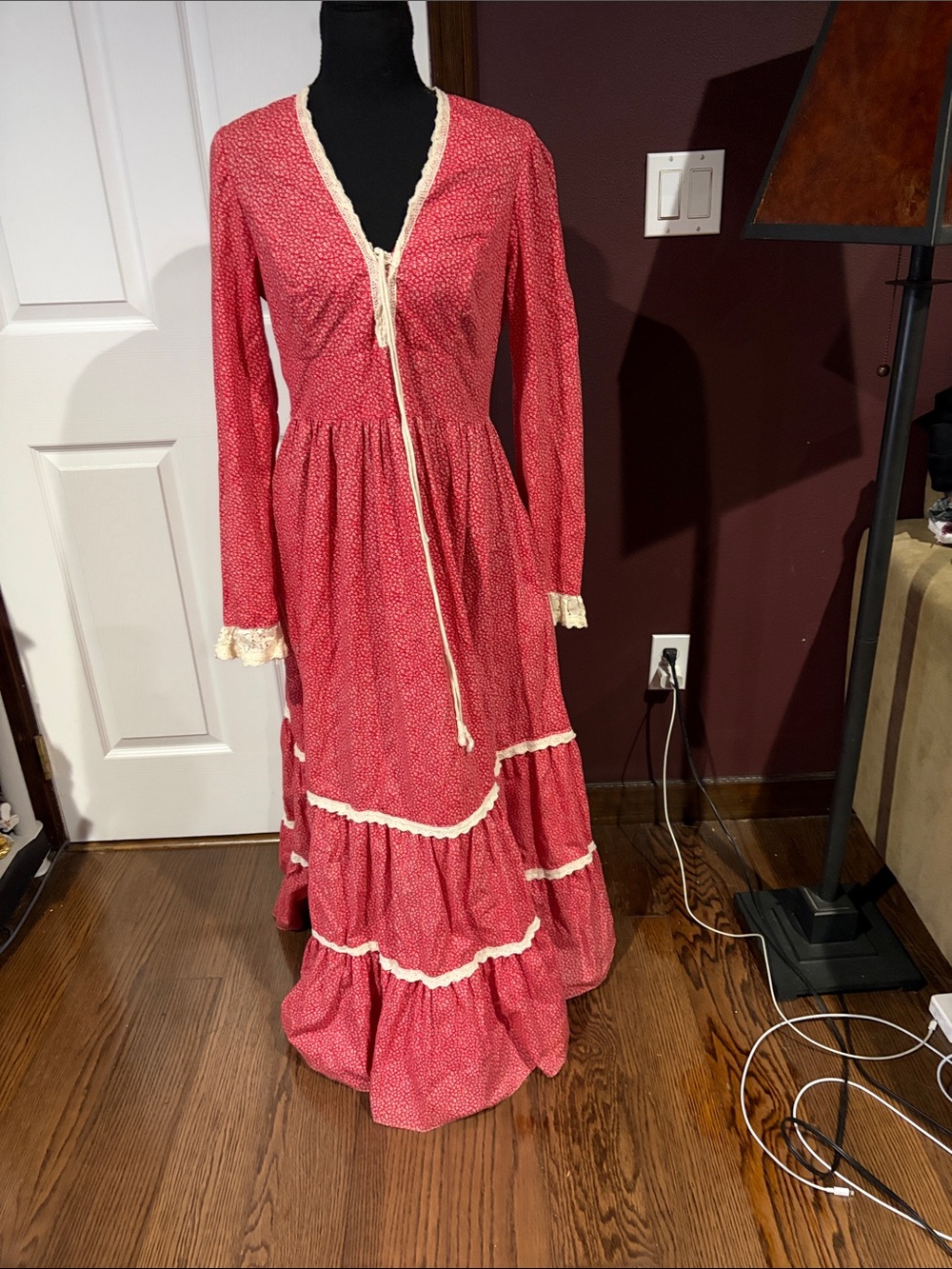 Vtg Gunne Sax Red calico print lace up corset Prarie boho maxi lace dress M-L